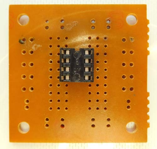 mounting-the-IC-socket