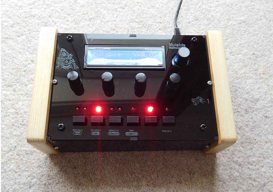 DSCN6449 Buy the Mutable instrumemts Shruthi 1