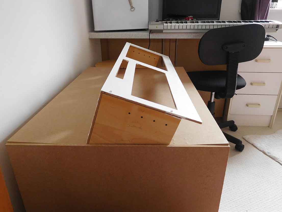 things to do with a broken laptop MDF side view things to do with a broken laptop MDF side view